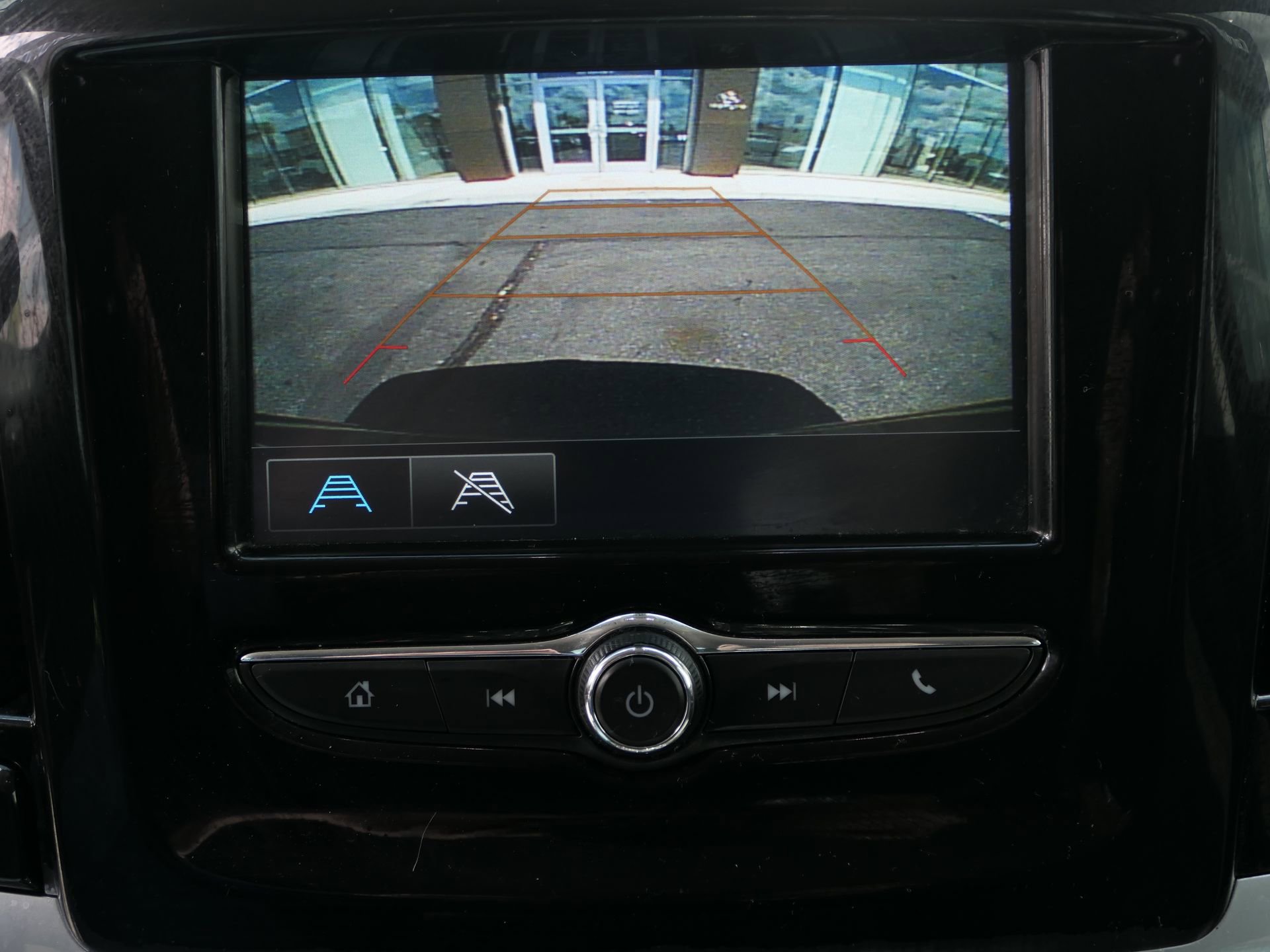 Used 2019 Chevrolet Traverse LT image 19