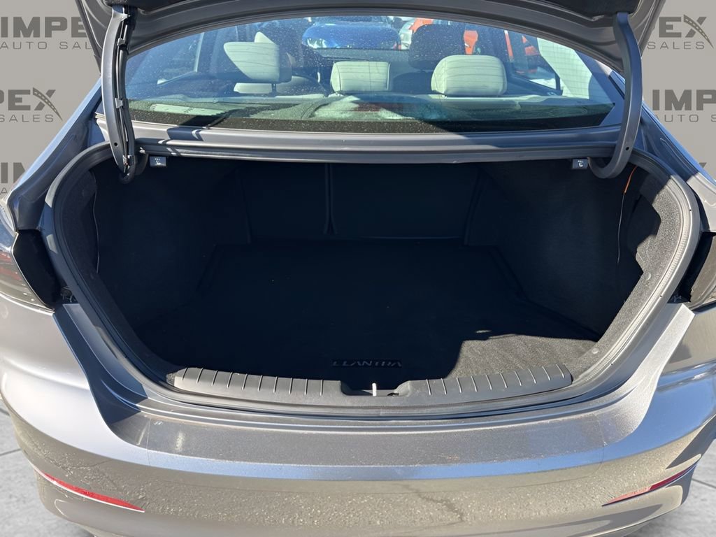 Used 2017 Hyundai Elantra Limited w/ Limited Tech Package 04 image 29