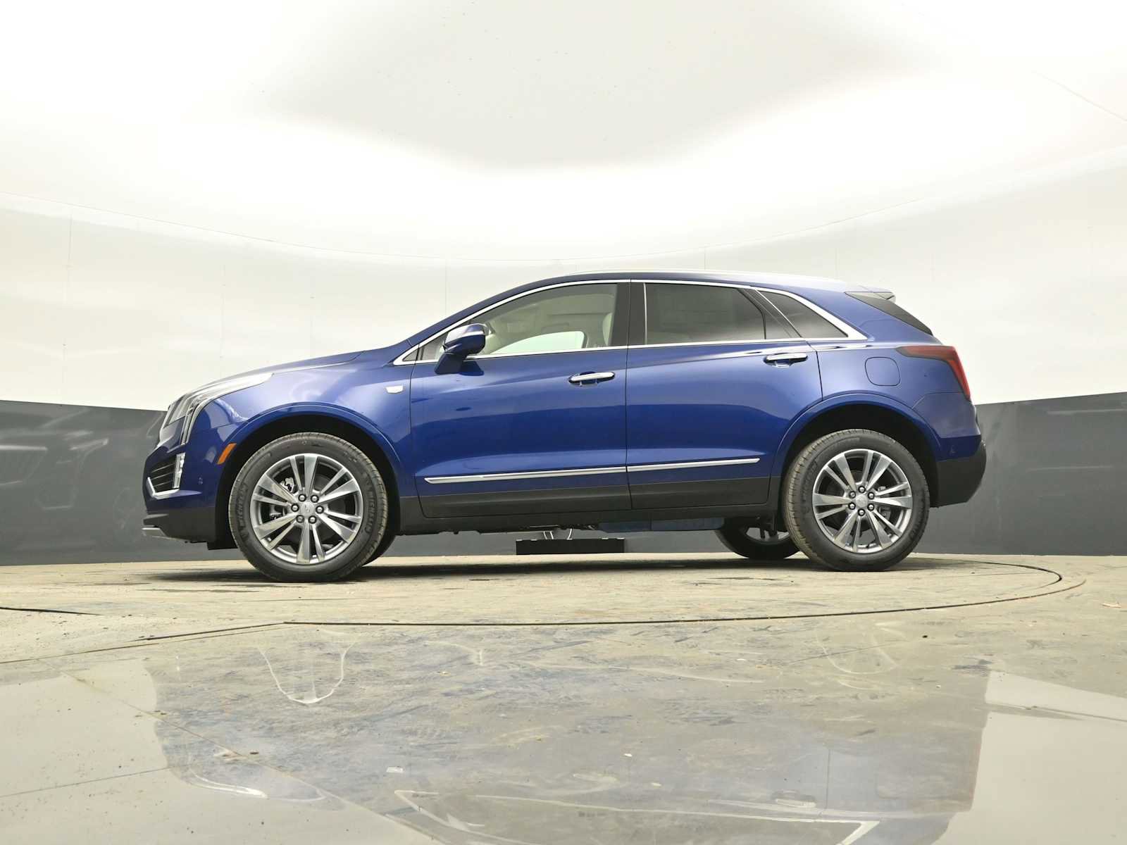 New 2025 Cadillac XT5 Premium Luxury w/ Technology Package image 38