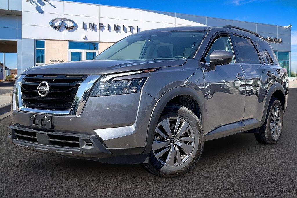 Used 2025 Nissan Pathfinder SV AWD/4WD image 1