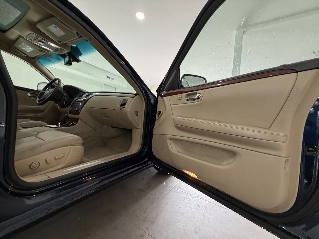 Used 2007 Cadillac DTS Luxury I w/ Trunk Convenience Package FWD image 26