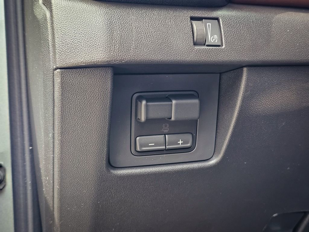 New 2026 GMC Canyon AT4 image 17