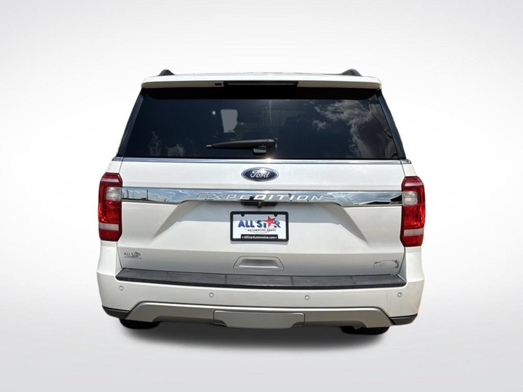 Used 2019 Ford Expedition XLT w/ Equipment Group 202A RWD image 8