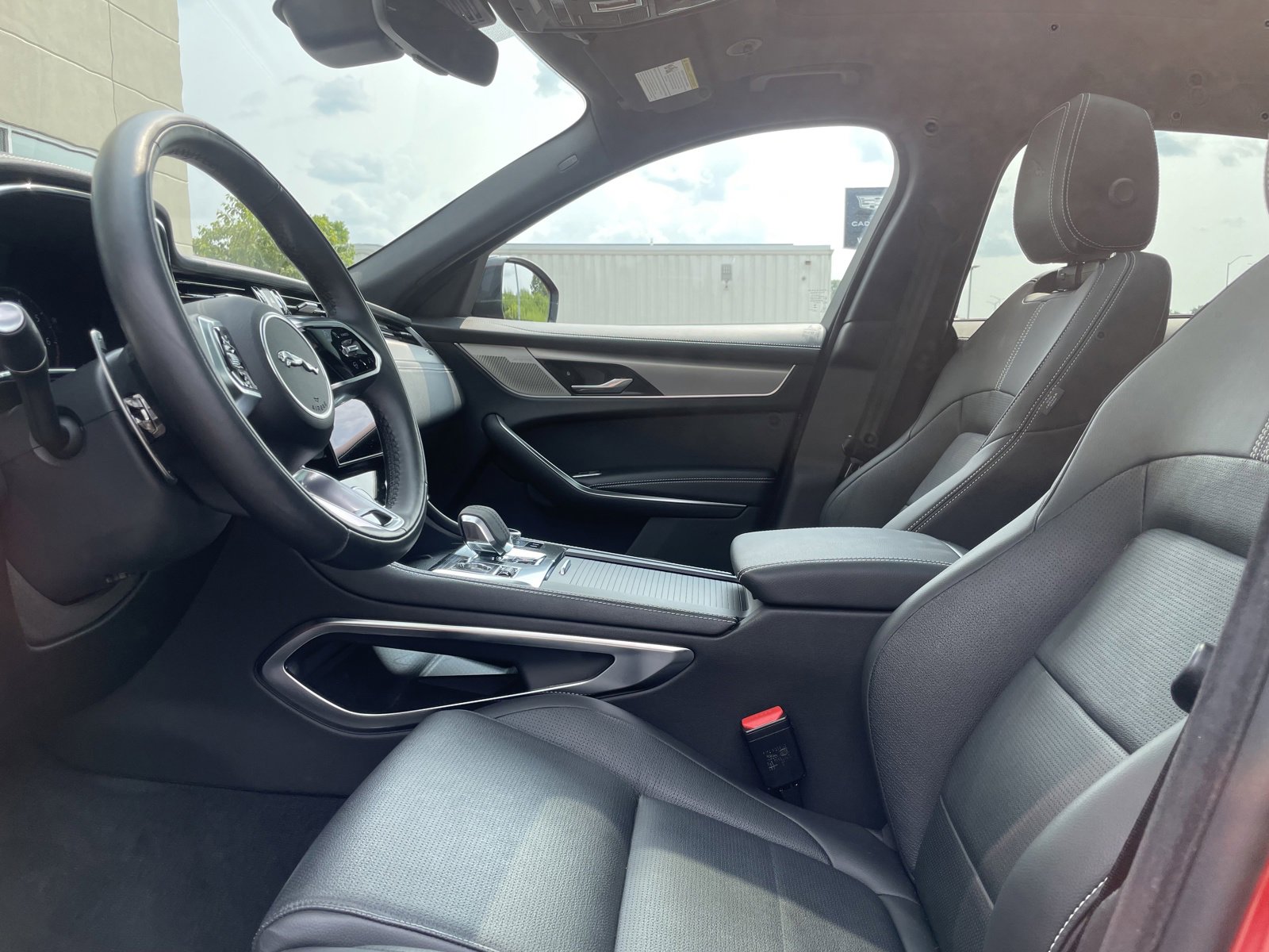 Certified 2024 Jaguar F-PACE R-Dynamic S image 15