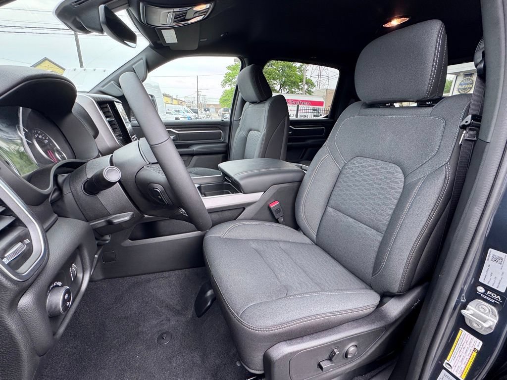New 2026 RAM 1500 Big Horn w/ Night Edition AWD/4WD image 14