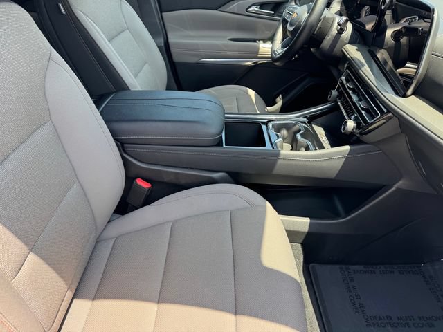 Certified 2025 Chevrolet Traverse LT AWD/4WD image 6