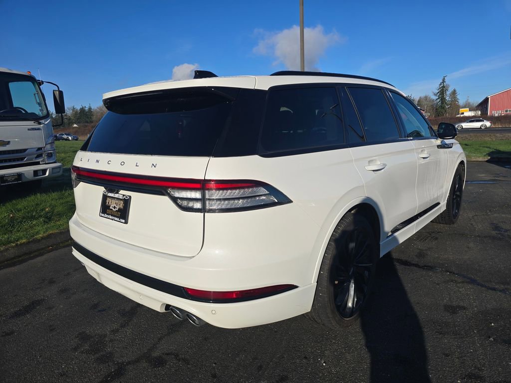 Used 2025 Lincoln Aviator Reserve w/ Jet Appearance Package AWD/4WD image 3