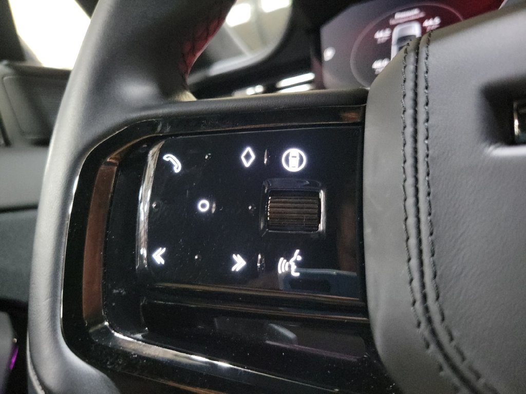 Used 2024 Land Rover Range Rover Sport AWD/4WD image 15