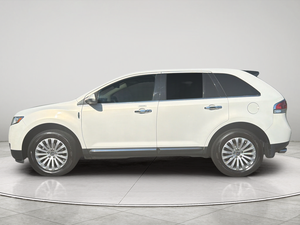 Used 2013 Lincoln MKX AWD image 4
