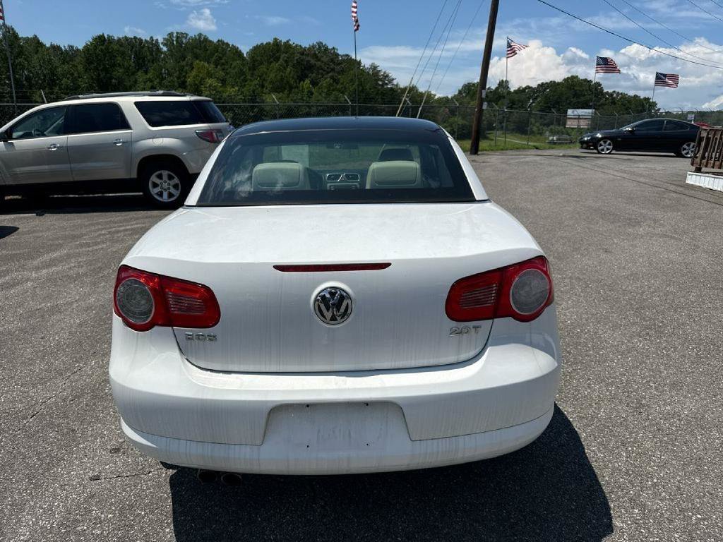 Used 2008 Volkswagen Eos FWD image 17