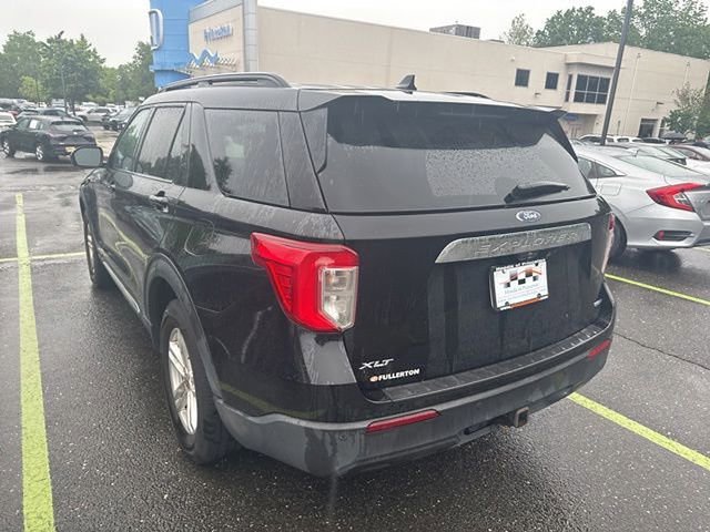 Used 2020 Ford Explorer XLT w/ Comfort Package AWD/4WD image 3