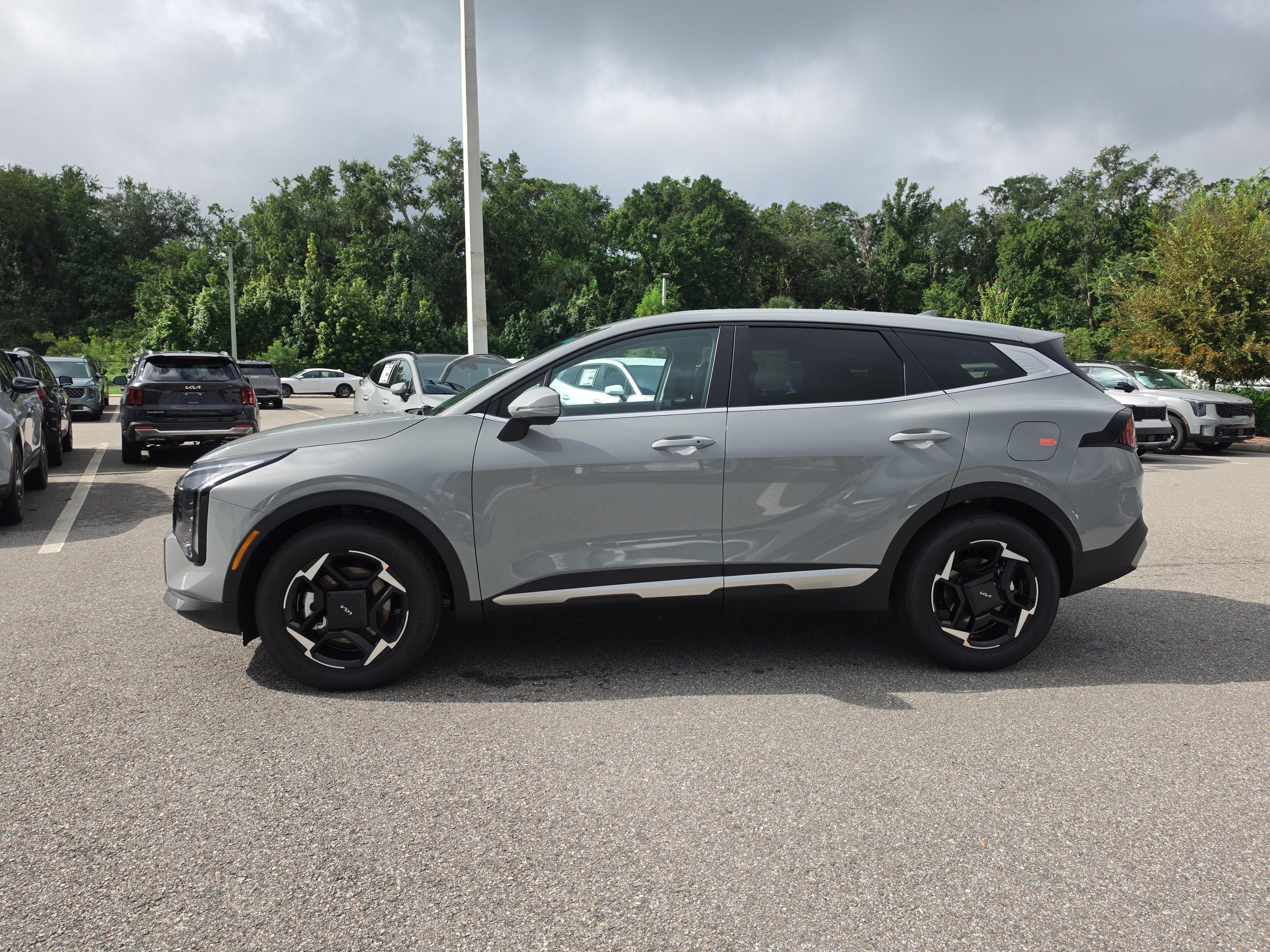 New 2027 Kia Sportage EX FWD image 5
