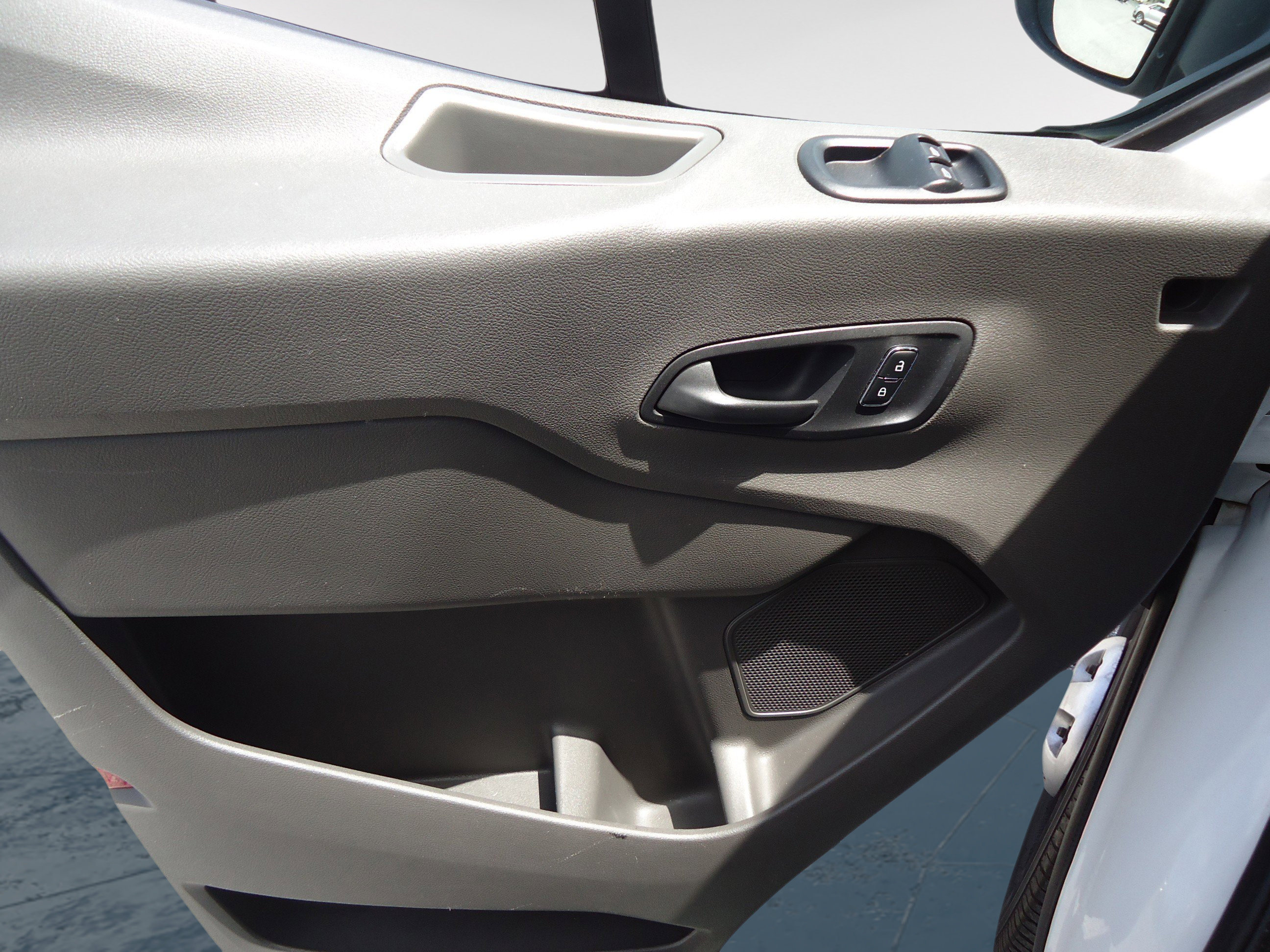 Used 2022 Ford Transit 350 XLT AWD/4WD image 18