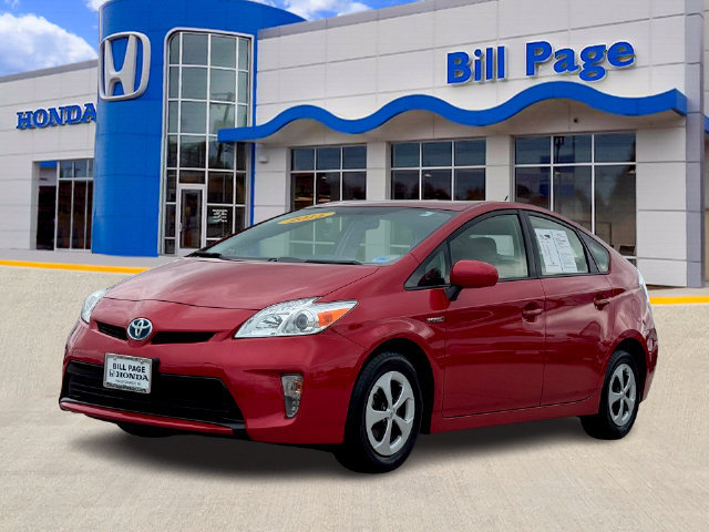 Used 2015 Toyota Prius Three FWD image 2