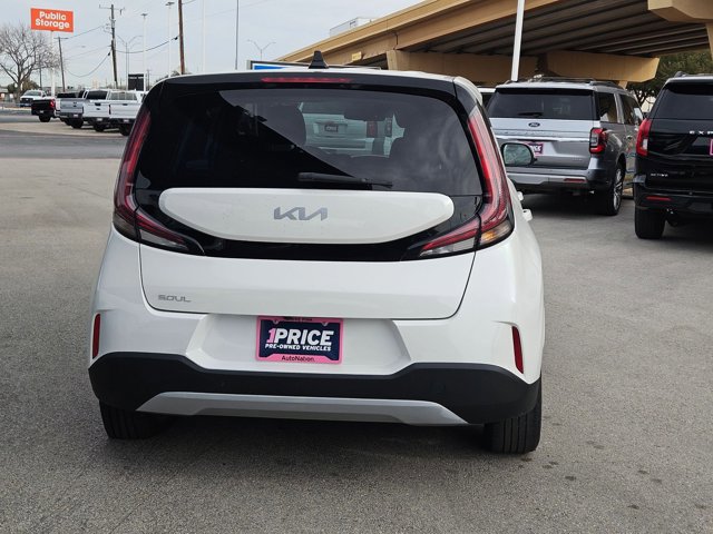 Used 2023 Kia Soul LX w/ Option Group 015 video 4