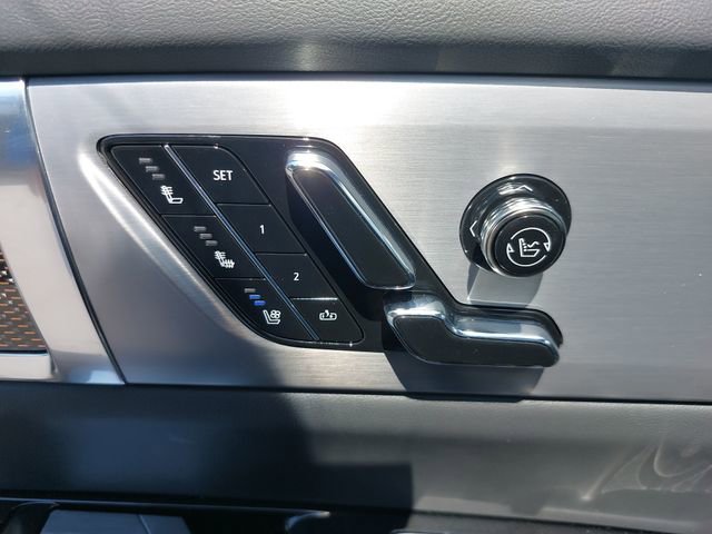 Used 2026 Cadillac Vistiq Luxury image 30