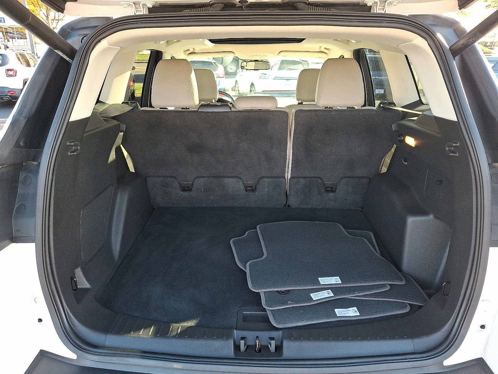 Used 2018 Ford Escape Titanium image 30