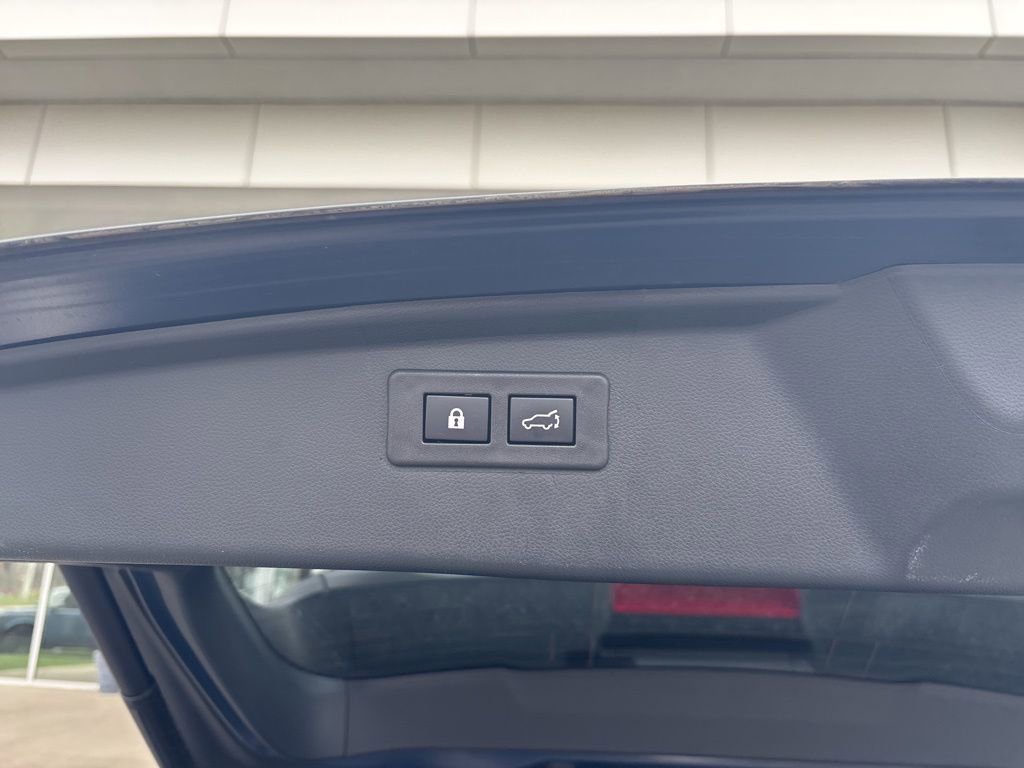 Used 2023 Subaru Outback Touring XT image 8