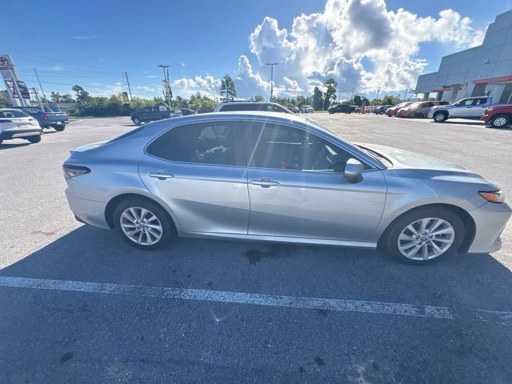 Used 2021 Toyota Camry LE FWD image 16