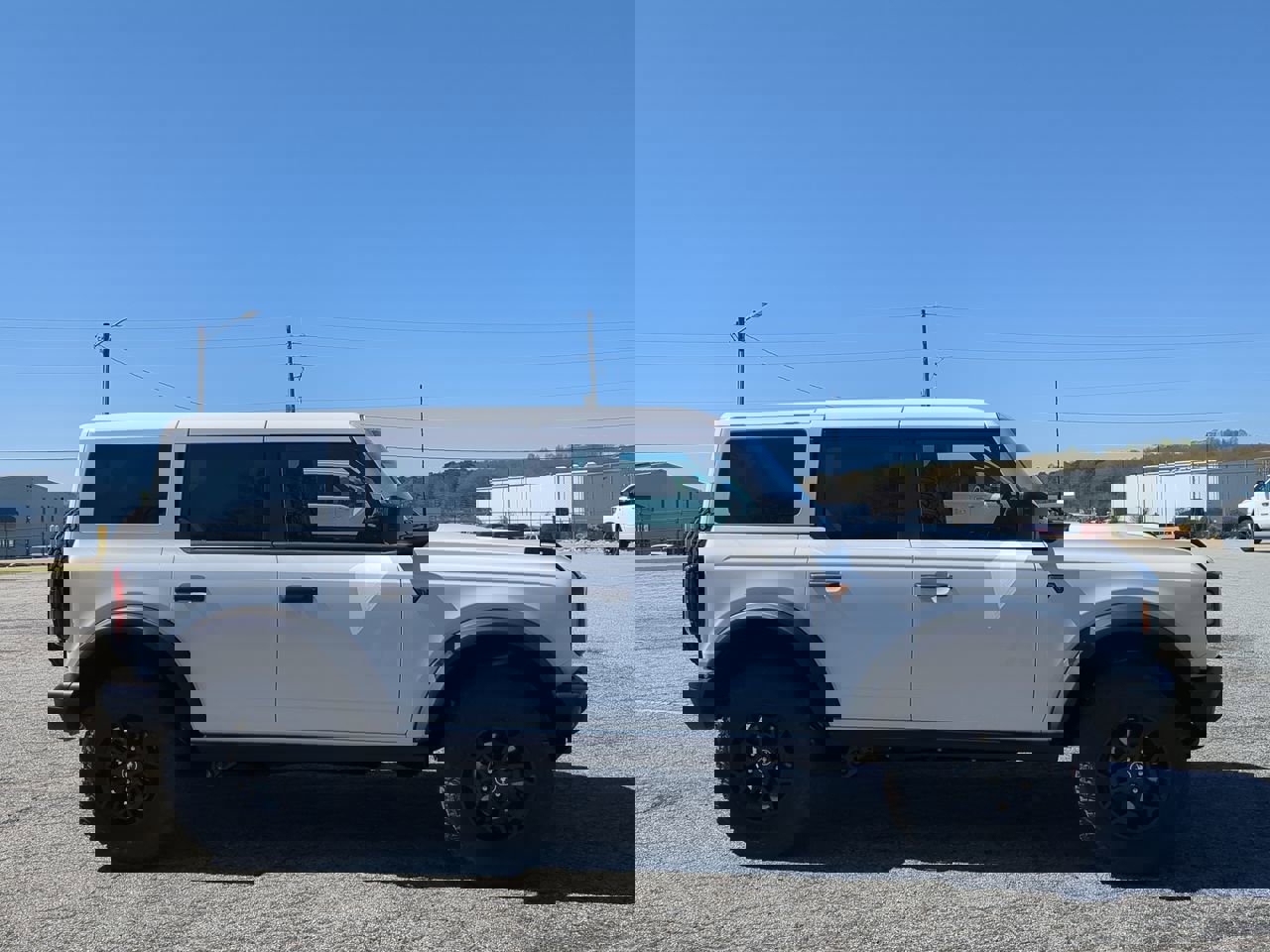 New 2026 Ford Bronco Badlands image 2