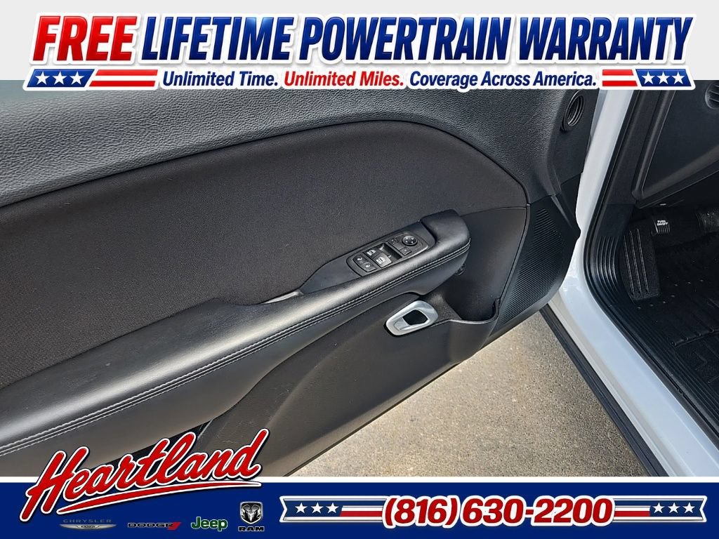 Used 2022 Dodge Challenger GT w/ Blacktop Package AWD/4WD image 32