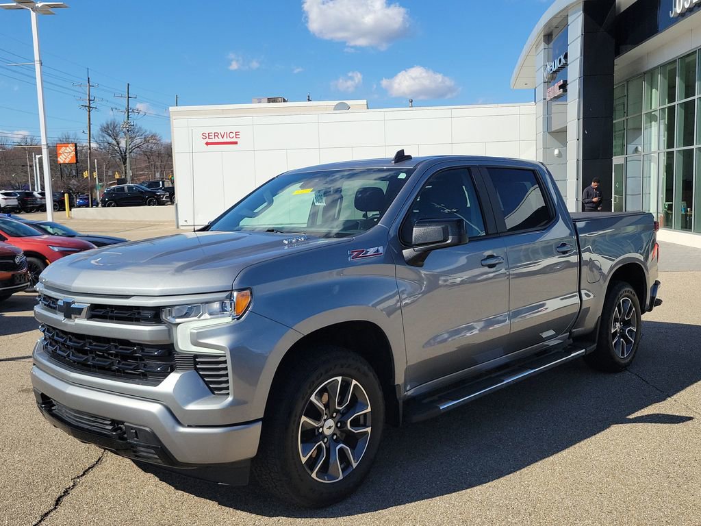 Used 2022 Chevrolet Silverado 1500 Custom image 2