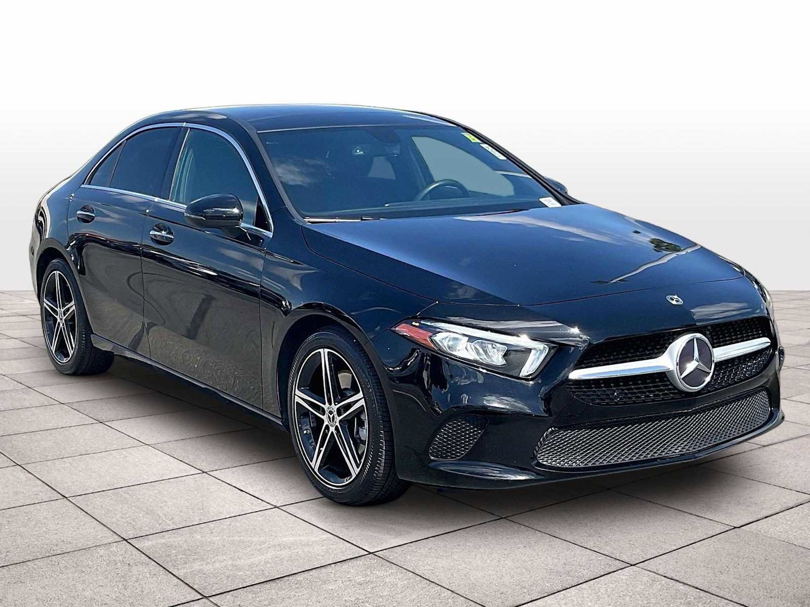 Used 2022 Mercedes-Benz A 220 image 2