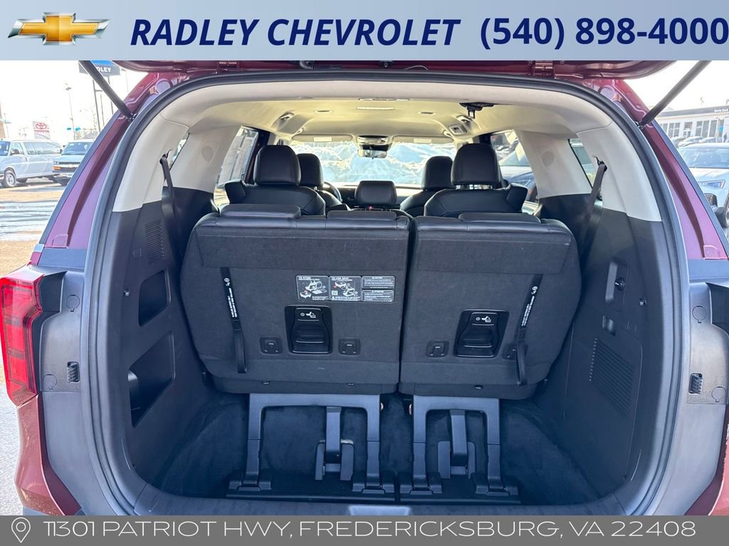 Used 2025 Kia Carnival image 10