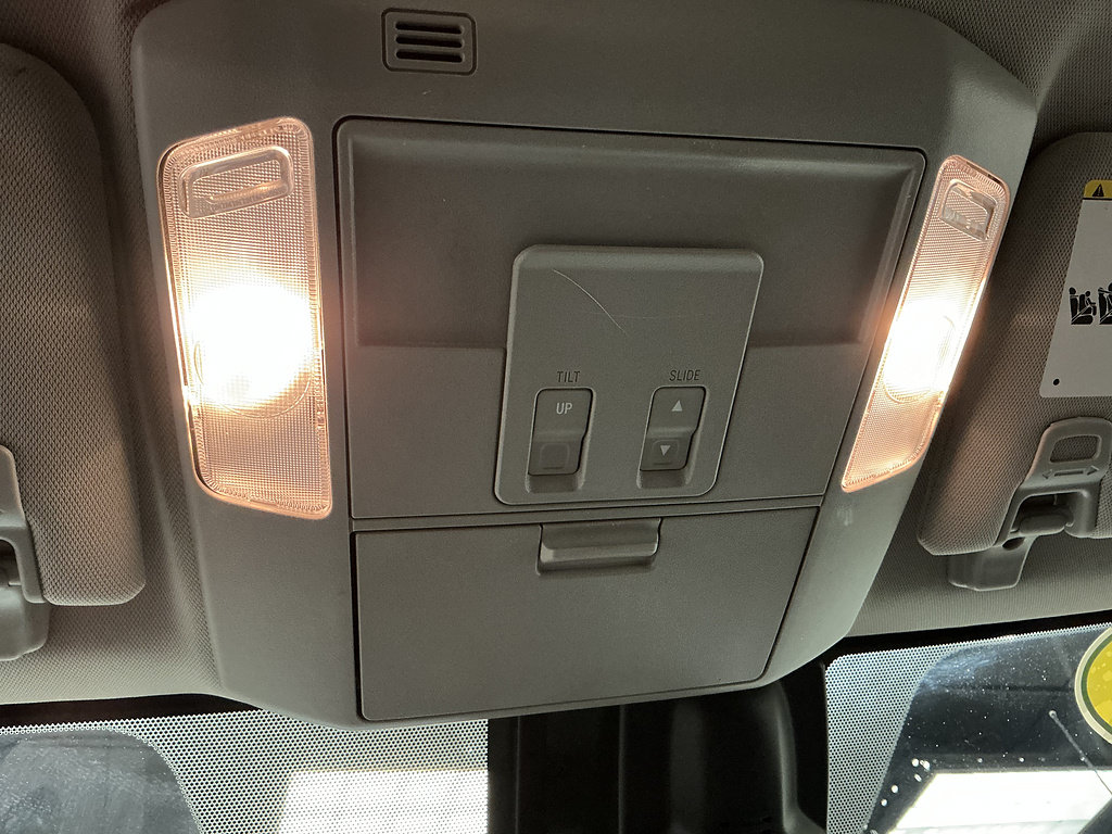 Used 2018 Toyota Tundra Limited w/ Limited Premium Package AWD/4WD image 19