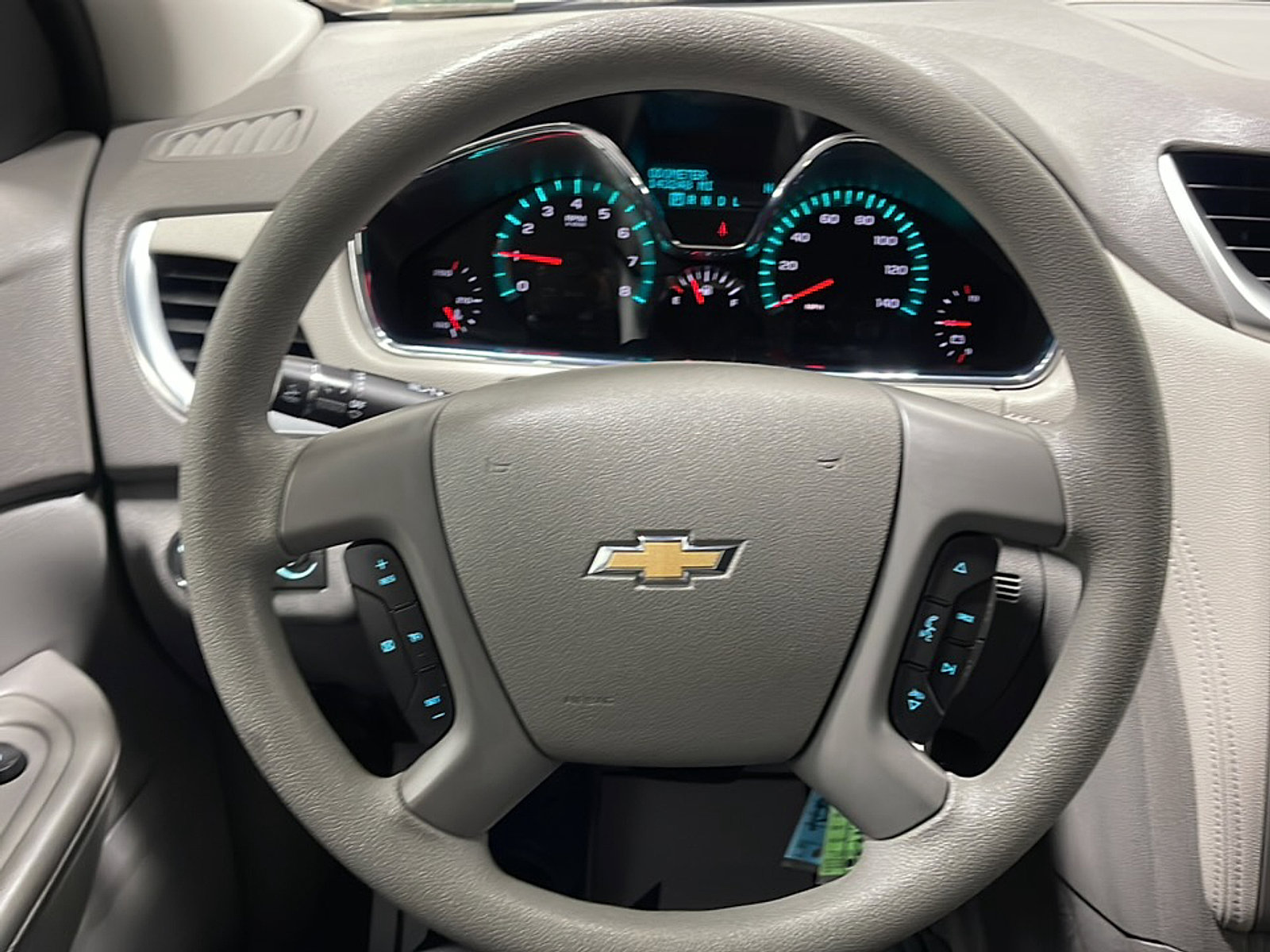 Used 2014 Chevrolet Traverse LS FWD image 23