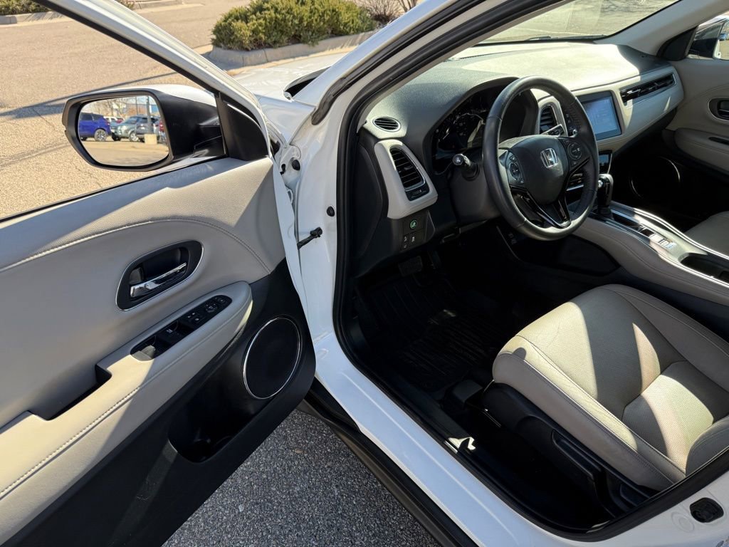 Used 2021 Honda HR-V EX-L image 10