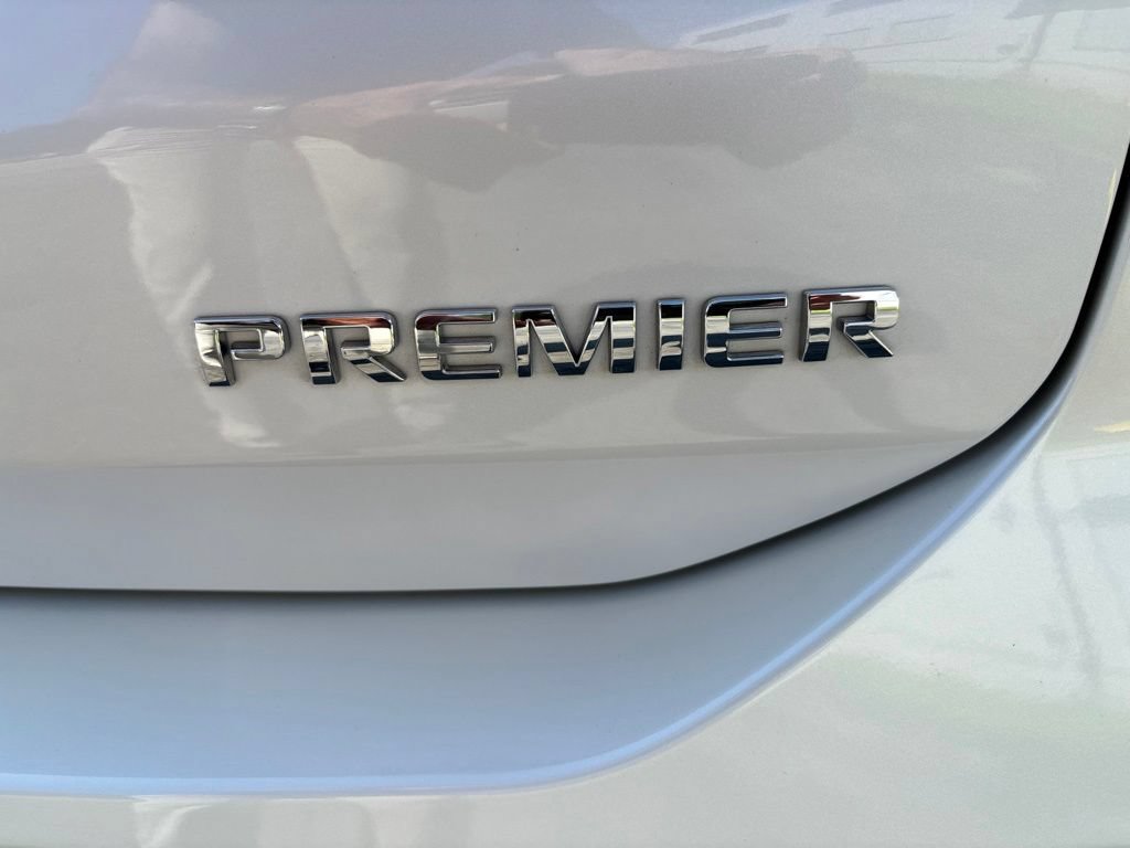 Used 2024 Chevrolet Equinox Premier FWD image 8
