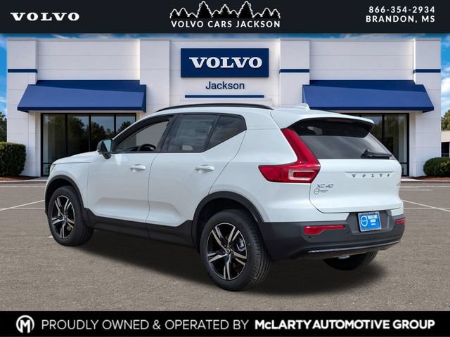 New 2026 Volvo XC40 B5 Core AWD/4WD image 4