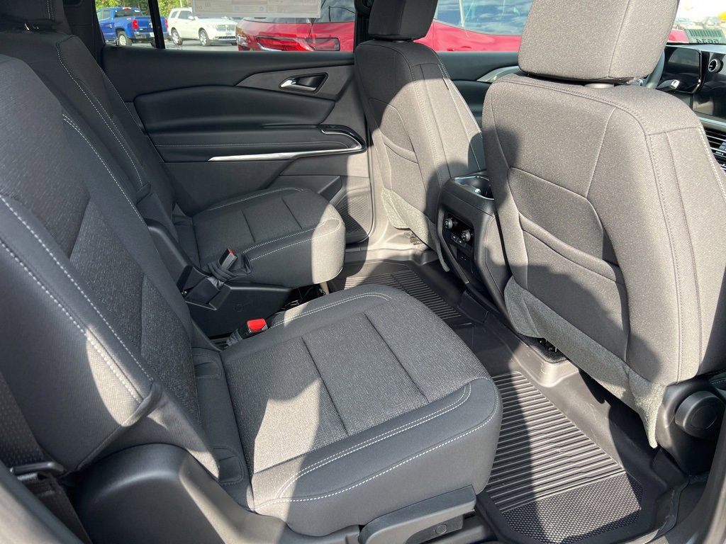 New 2026 Chevrolet Traverse LT w/ LPO, Floor Liner Package image 9