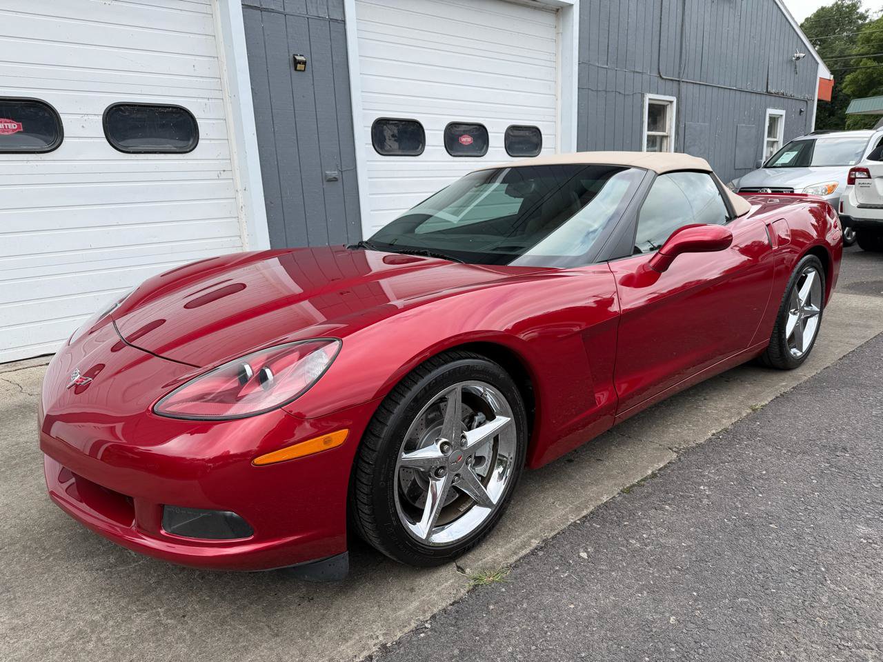 Used 2013 Chevrolet Corvette Convertible w/ 2LT Preferred Equipment Group RWD image 1