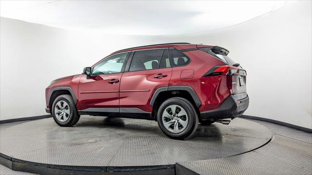 Used 2021 Toyota RAV4 LE AWD/4WD image 6