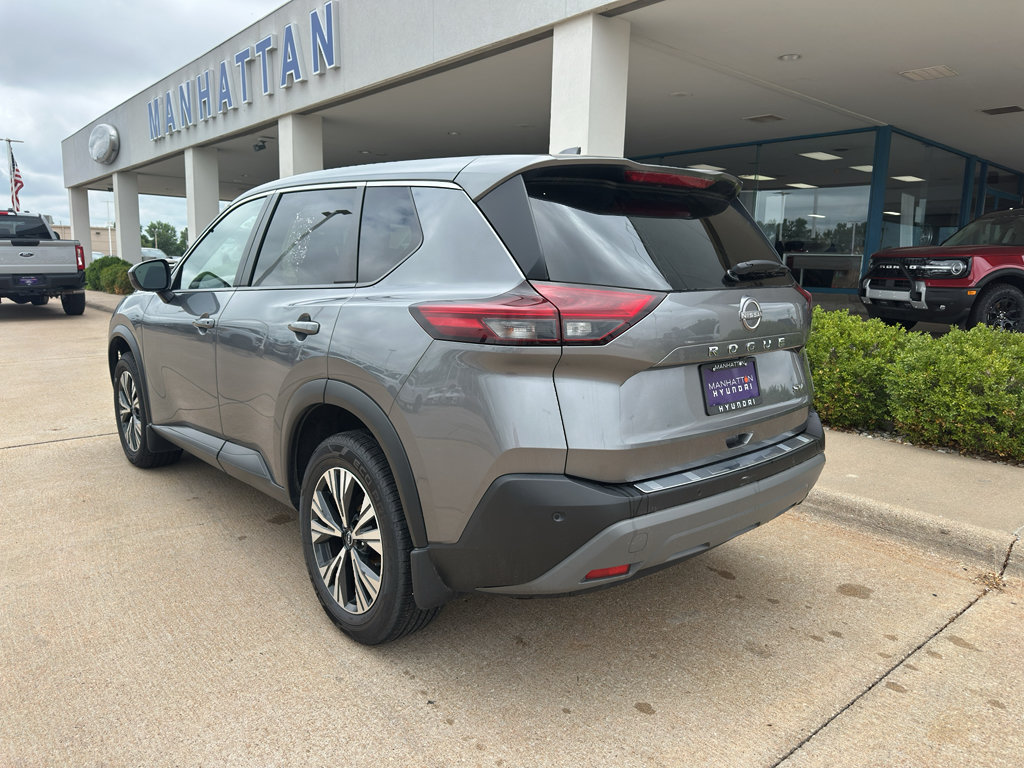 Used 2023 Nissan Rogue SV FWD image 10