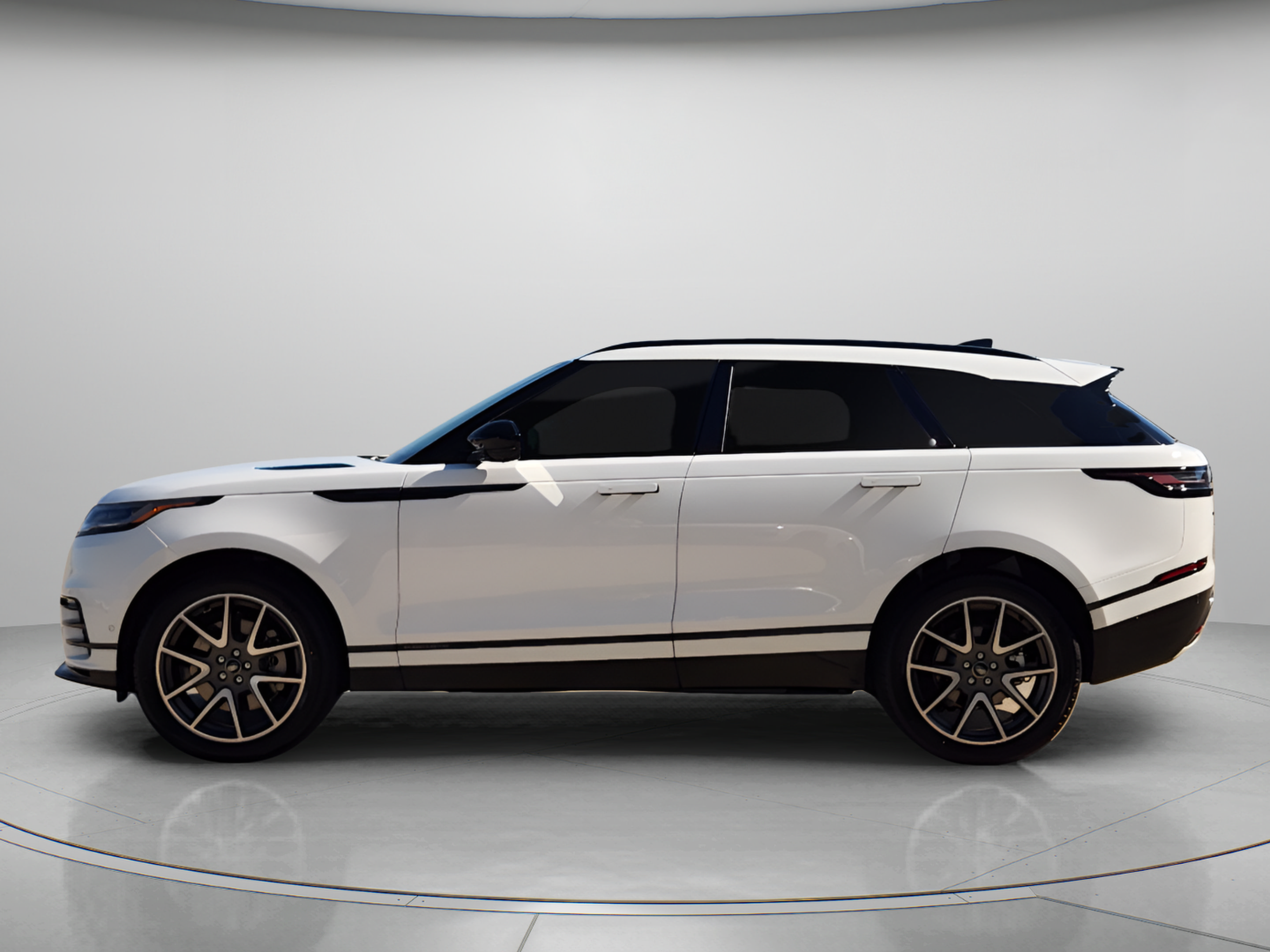 New 2026 Land Rover Range Rover Velar Belgravia AWD/4WD image 2