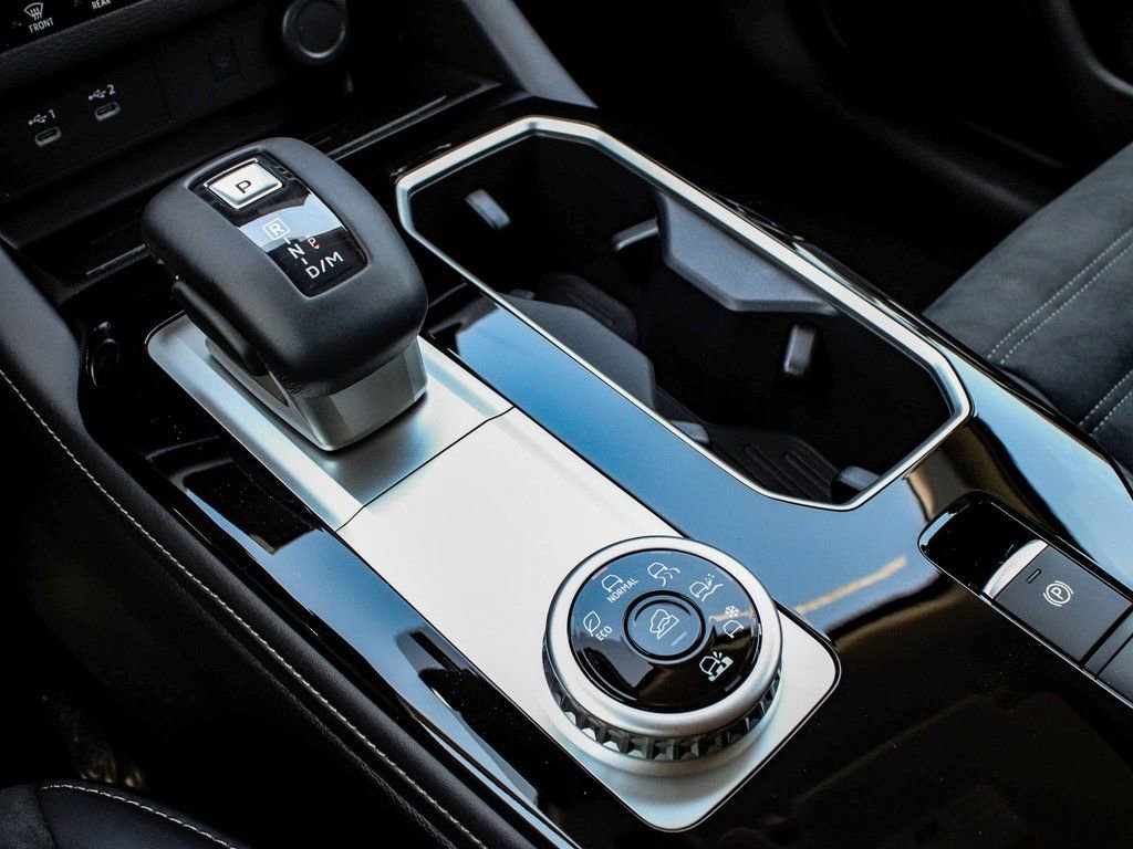 New 2025 Mitsubishi Outlander SE image 24