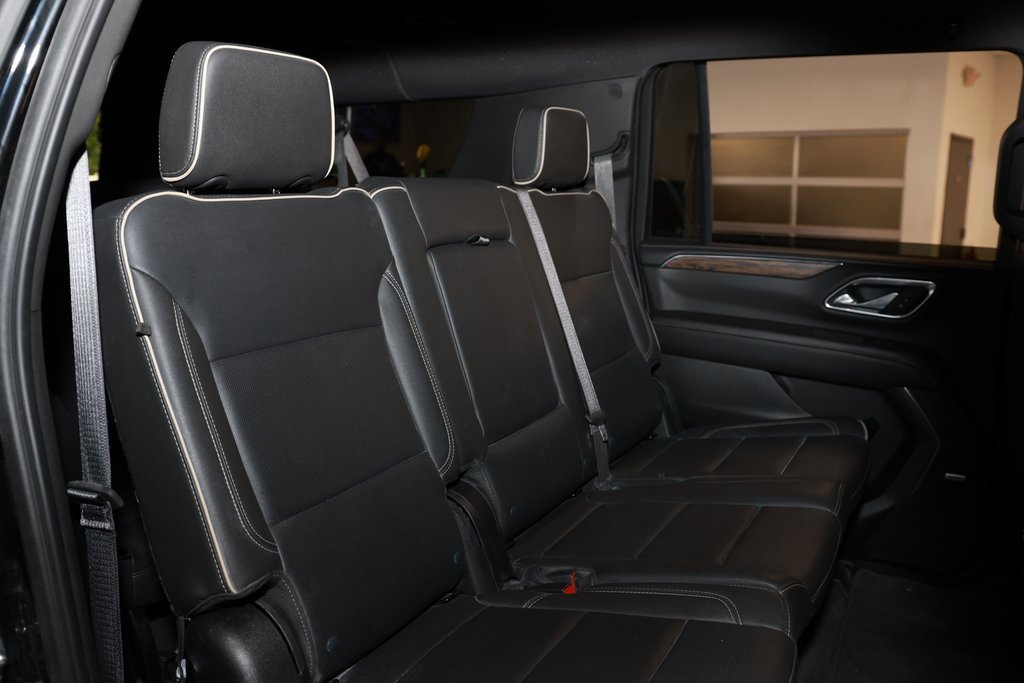 Used 2024 Chevrolet Suburban Premier image 14