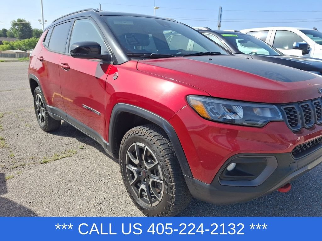 Used 2025 Jeep Compass Trailhawk AWD/4WD image 7