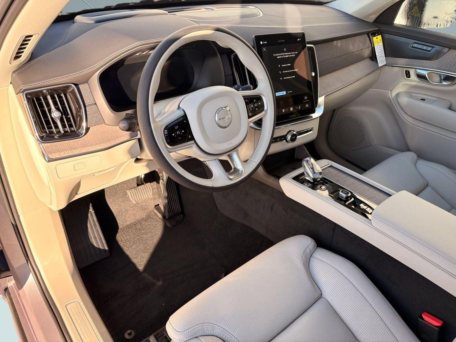New 2026 Volvo XC90 B6 Ultra w/ Protection Package AWD/4WD image 4