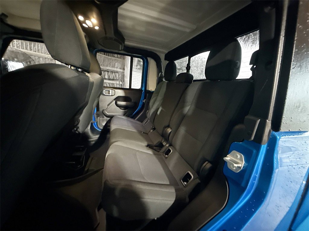 Used 2021 Jeep Gladiator Willys image 25