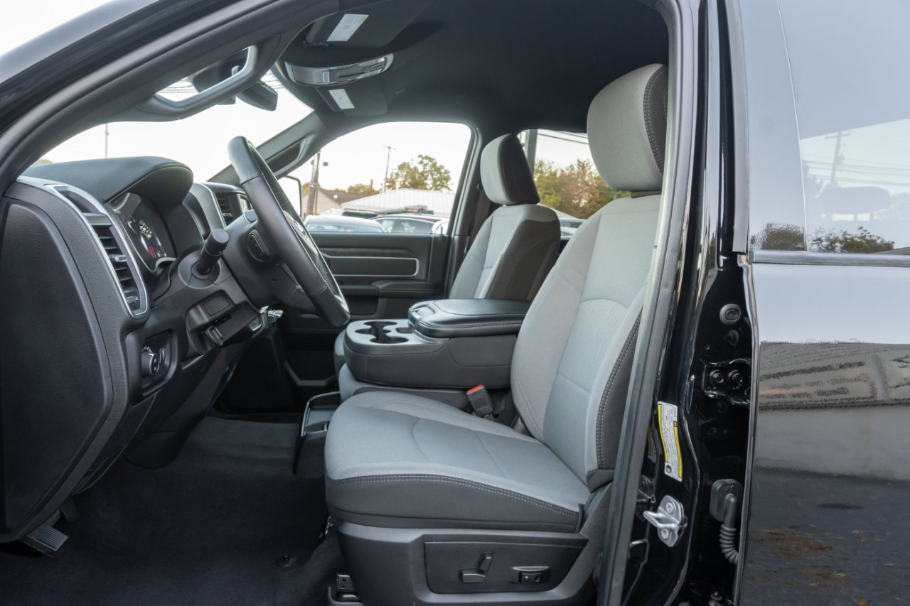 Used 2024 RAM 2500 Big Horn w/ Bed Utility Group image 15