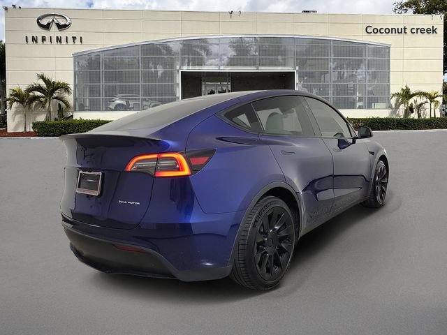 Used 2024 Tesla Model Y Long Range AWD/4WD image 4