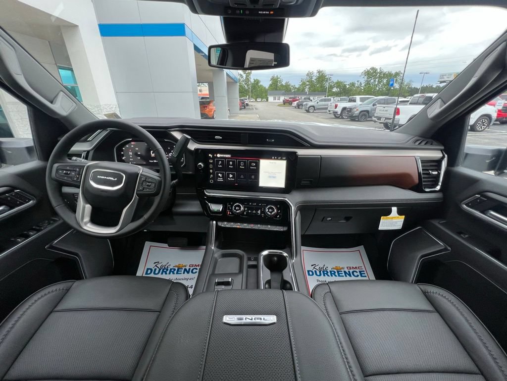 New 2026 GMC Sierra 2500 Denali AWD/4WD image 2