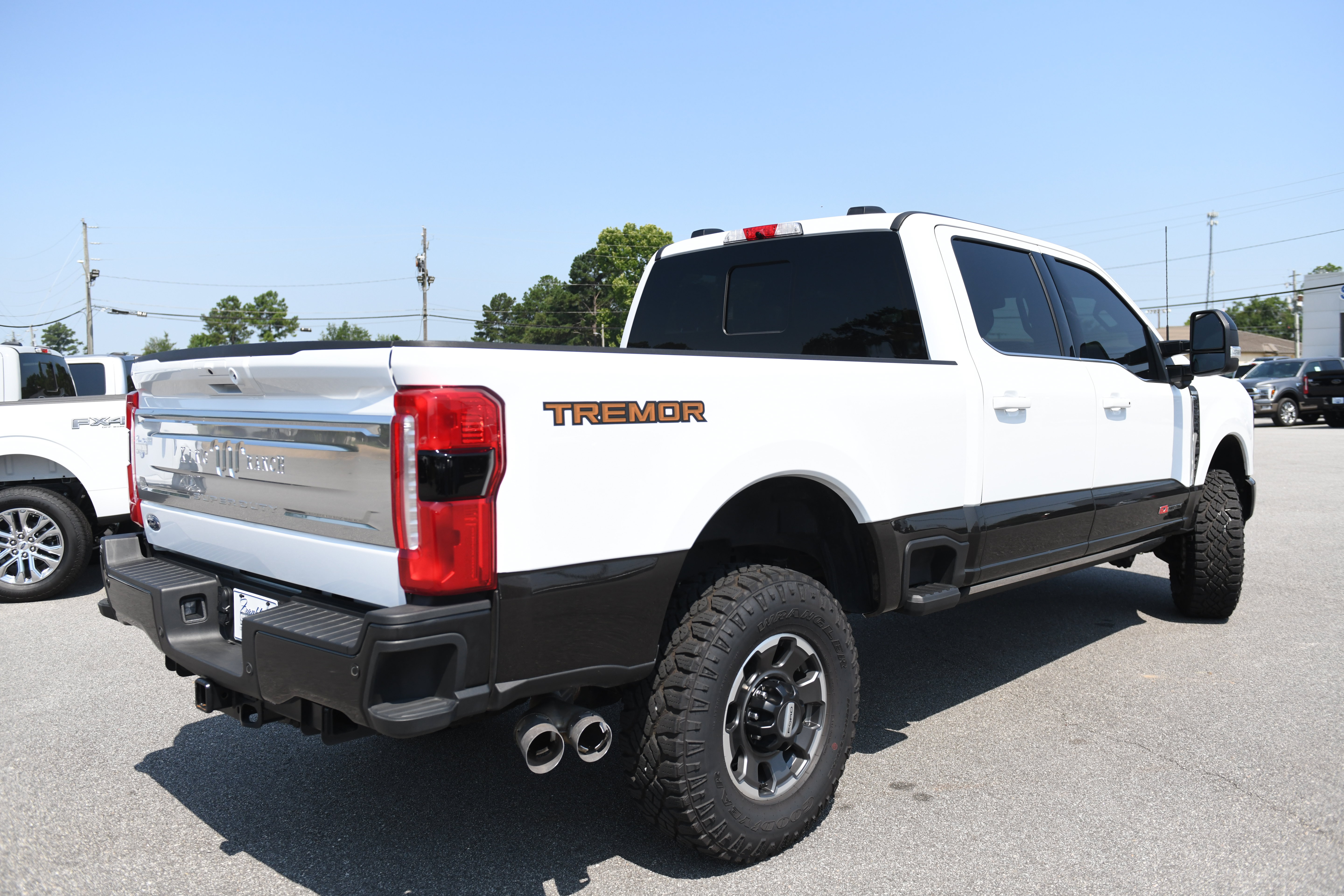 Used 2024 Ford F250 King Ranch w/ Tremor Off-Road Package AWD/4WD image 5
