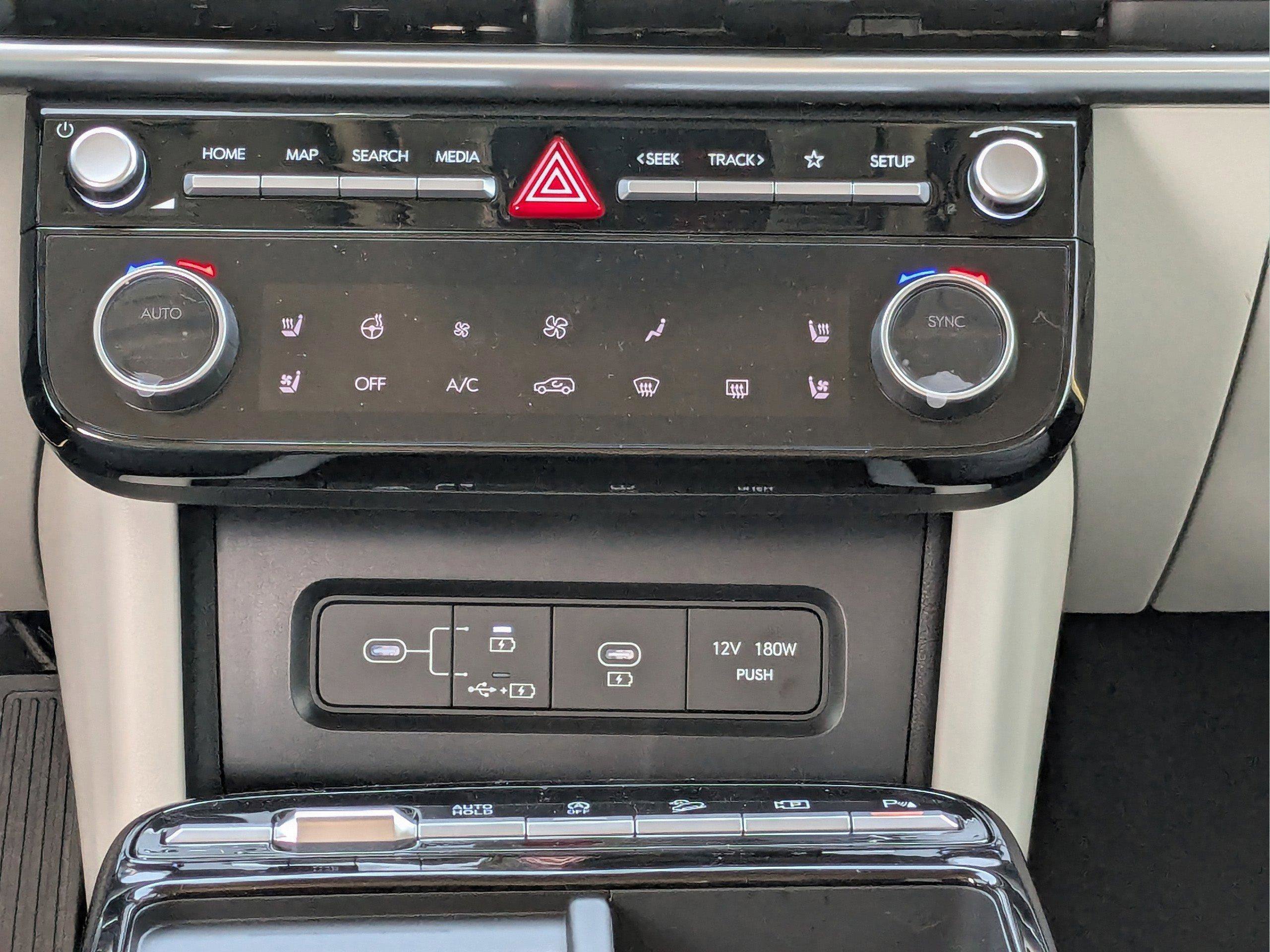 New 2026 Hyundai Tucson Limited image 19