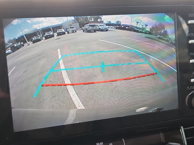Used 2022 Toyota Sienna XLE FWD image 17