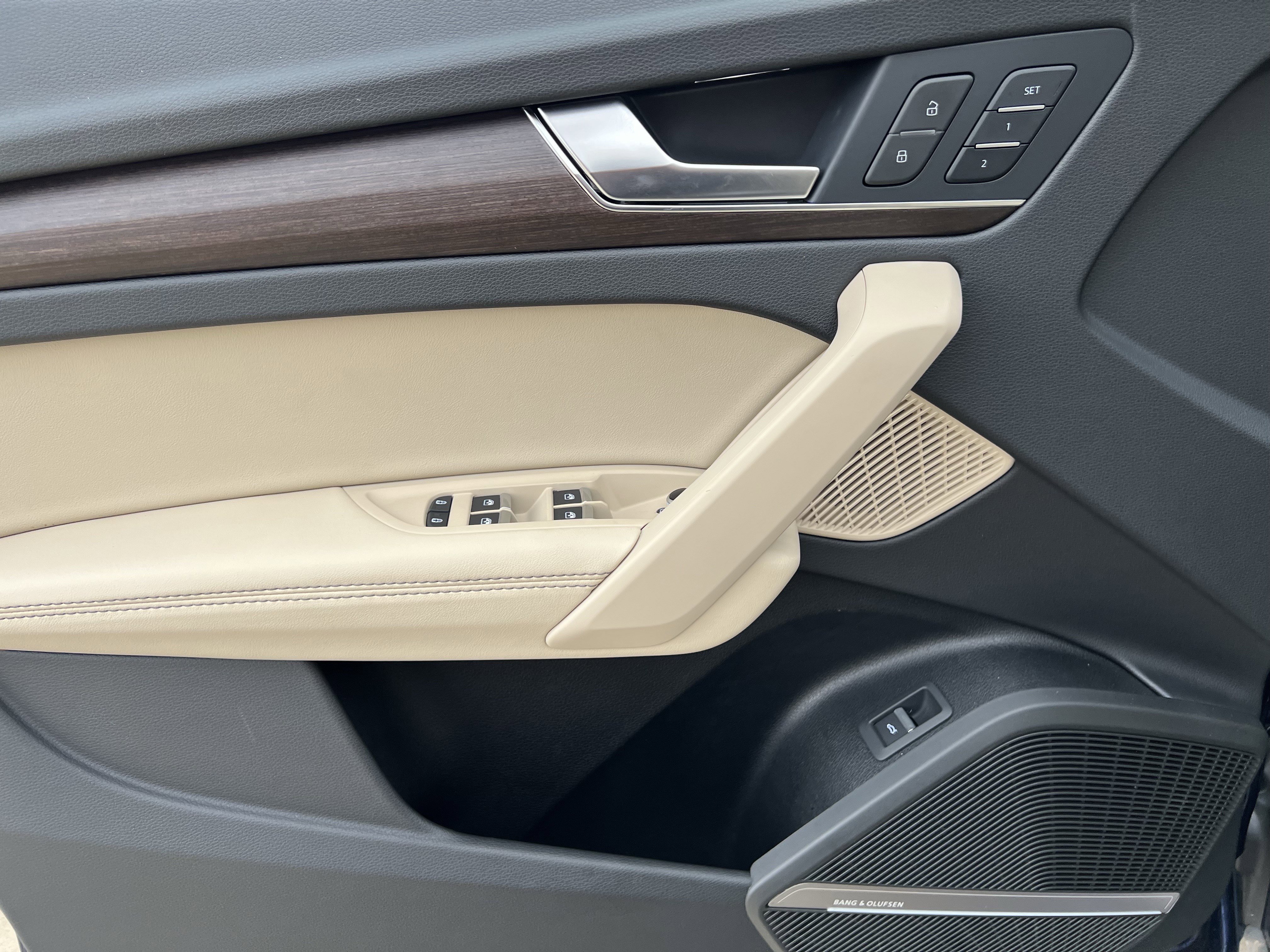 Certified 2025 Audi Q5 2.0T Premium Plus image 14